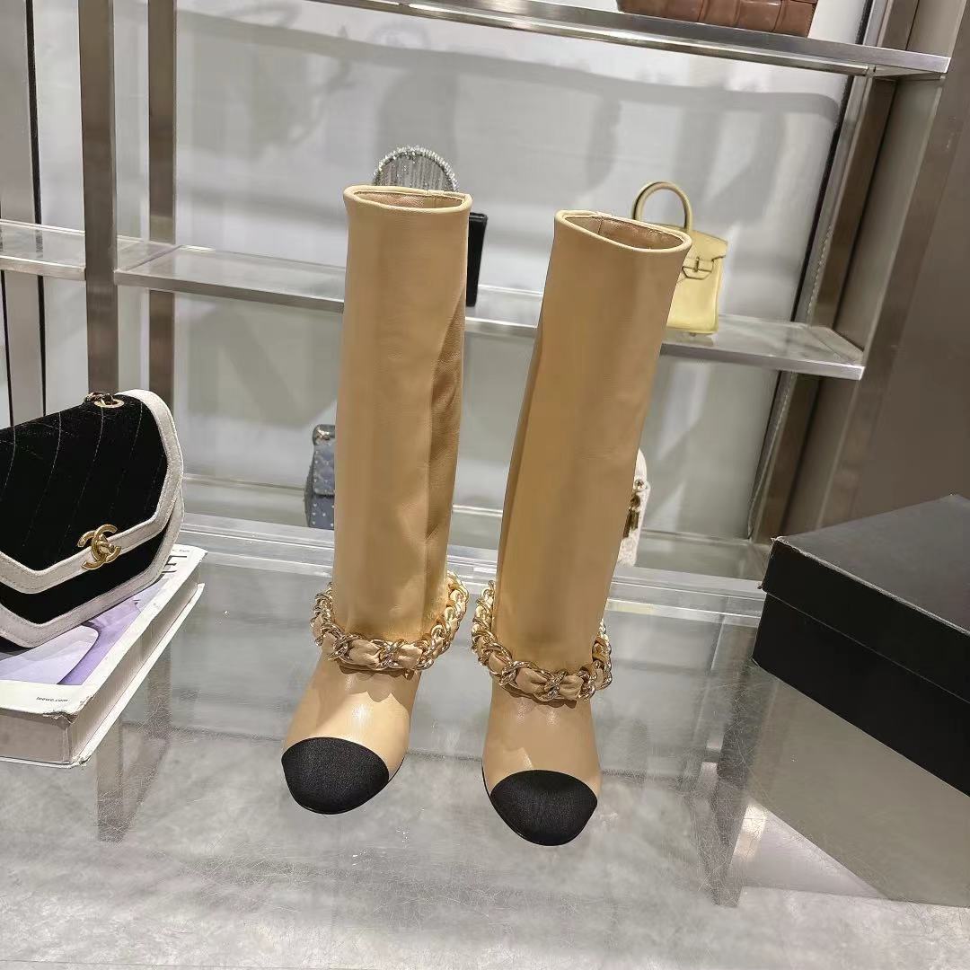 Chanel 25B Runway Chain Knee-High Boots – Autumn/Winter Collection