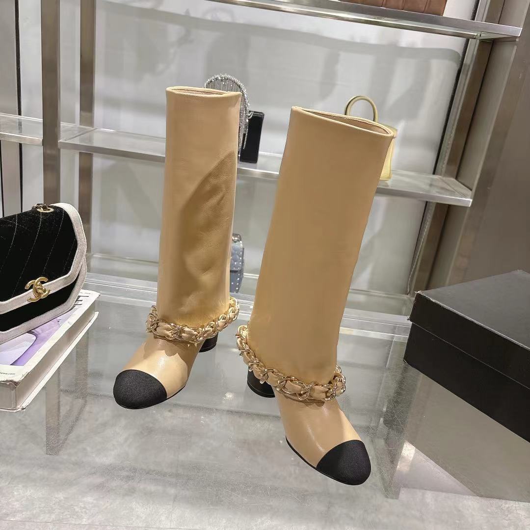 Chanel 25B Runway Chain Knee-High Boots – Autumn/Winter Collection