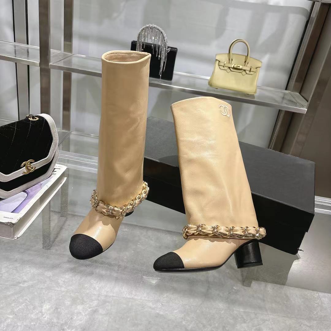 Chanel 25B Runway Chain Knee-High Boots – Autumn/Winter Collection