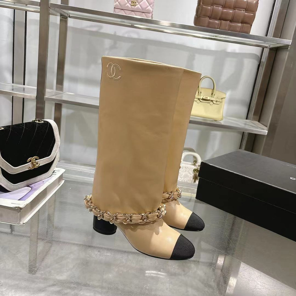 Chanel 25B Runway Chain Knee-High Boots – Autumn/Winter Collection