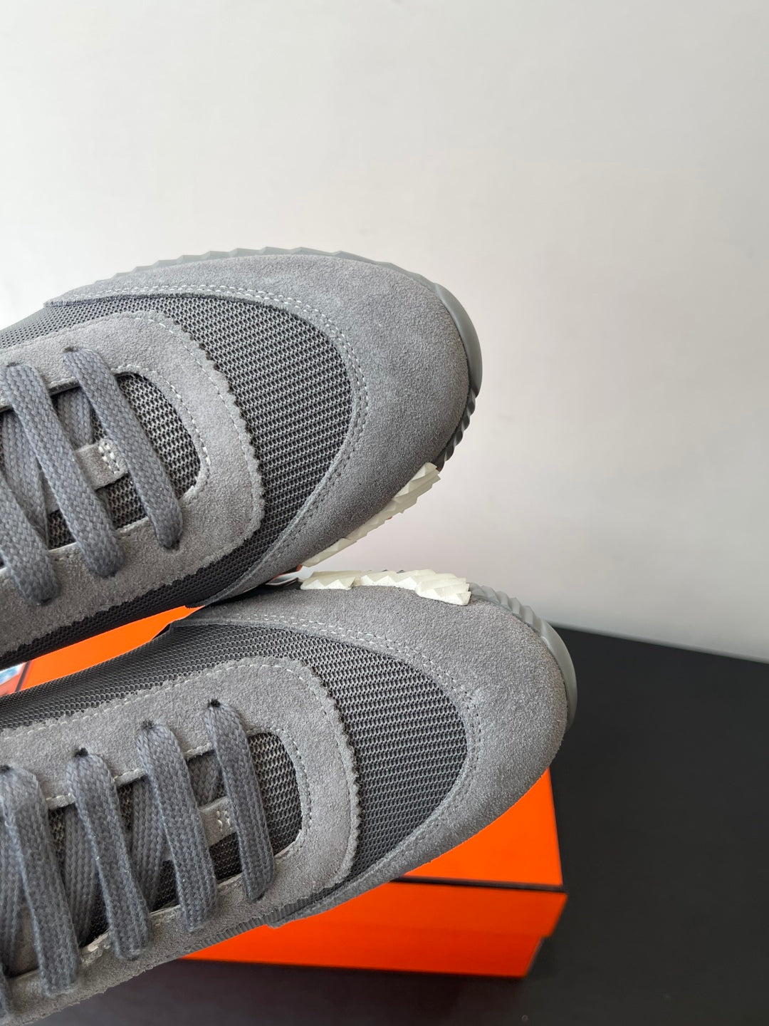 Hermès Classic Couple's Casual Sneakers