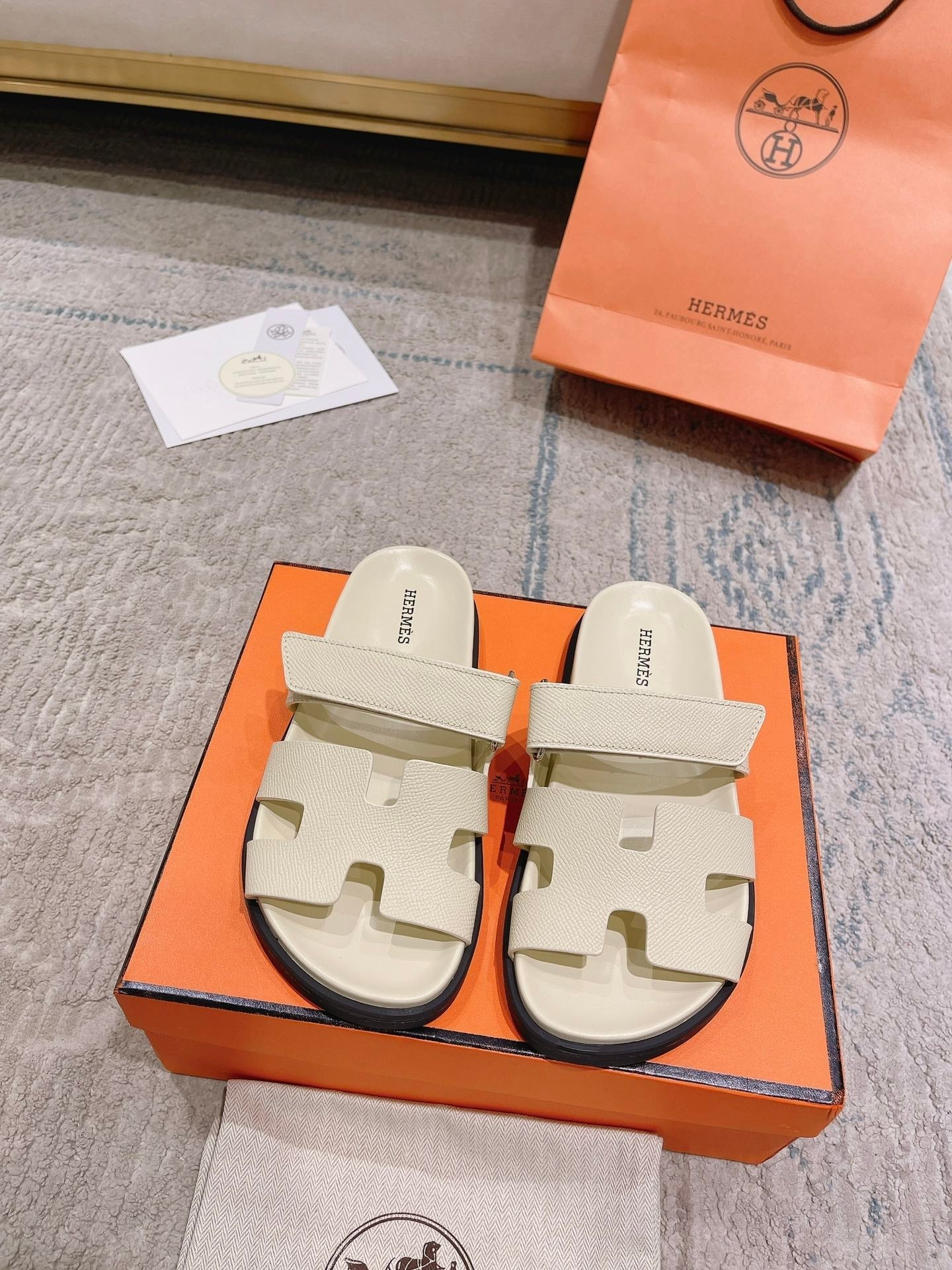 Hermès Chypre Suede Unisex Slides