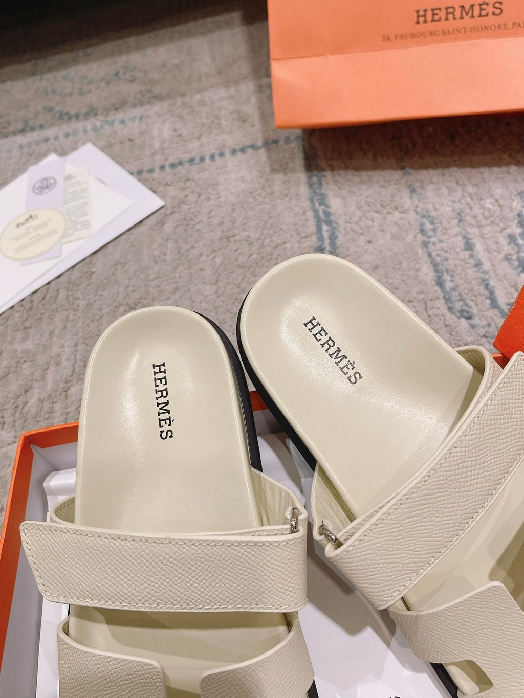 Hermès Chypre Suede Unisex Slides