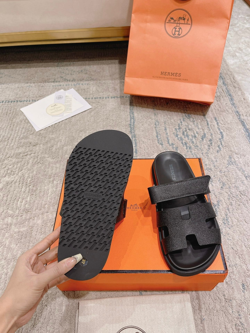 Hermès Chypre Suede Unisex Slides