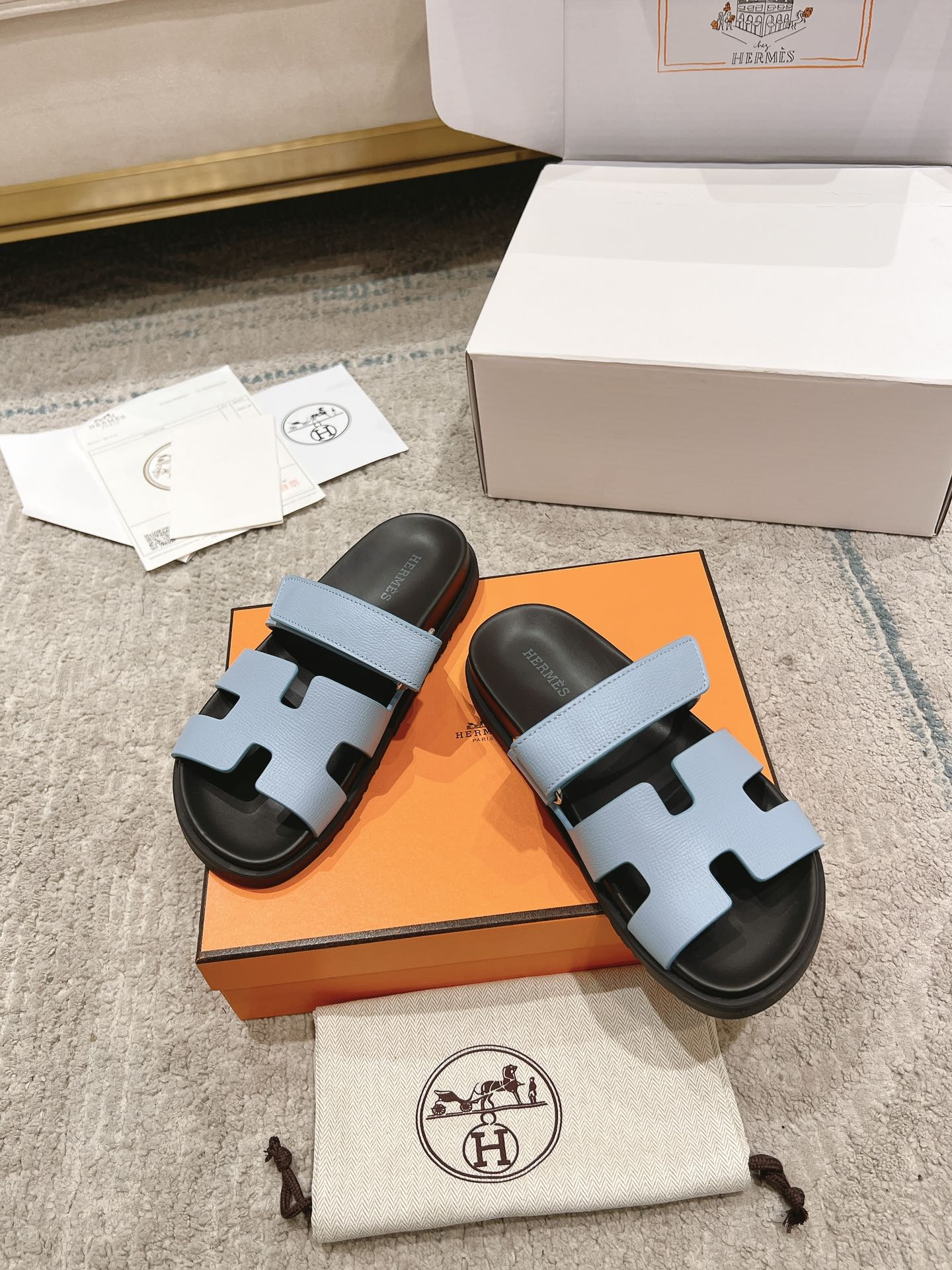 Hermès Chypre Suede Unisex Slides