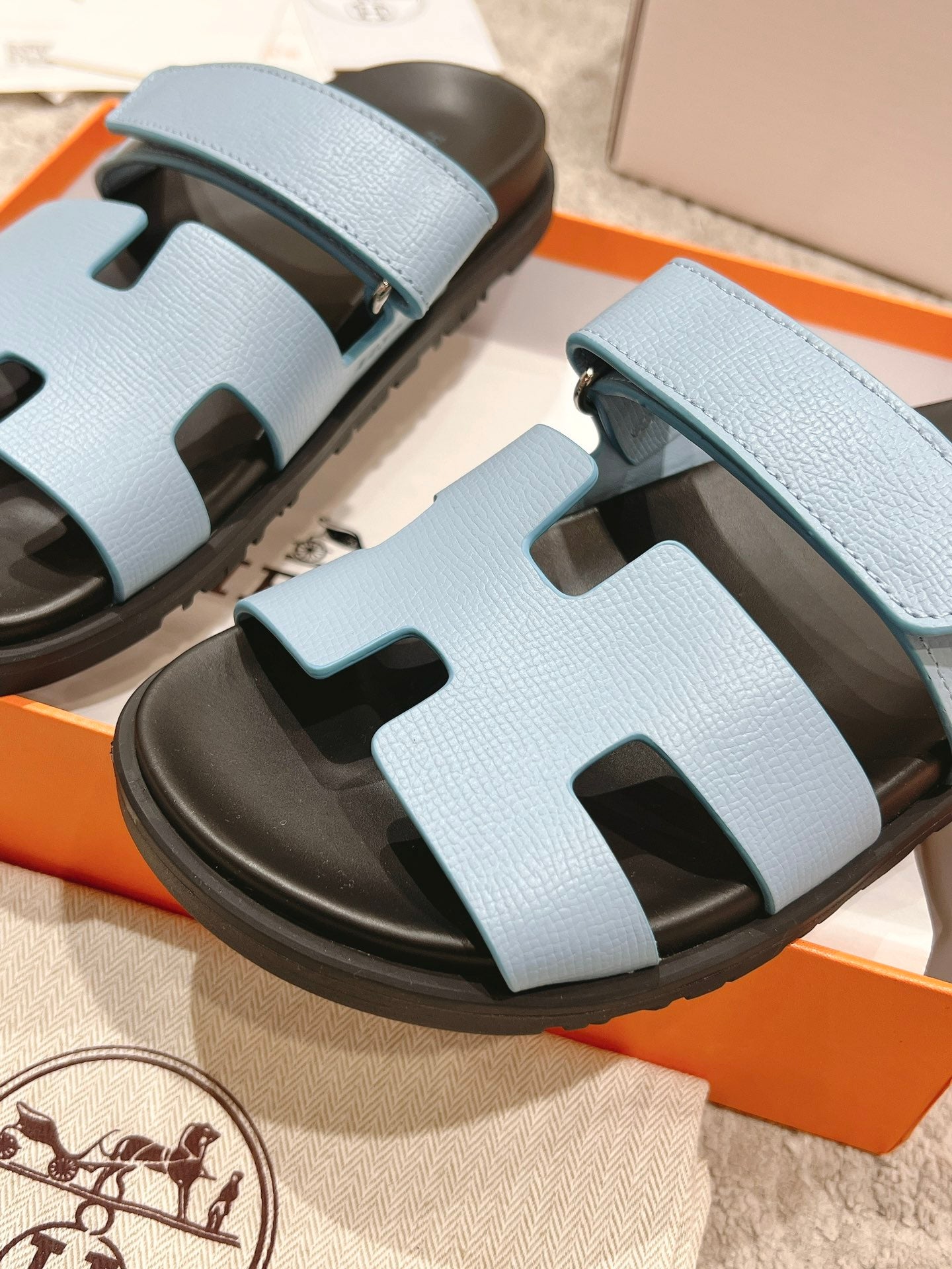Hermès Chypre Suede Unisex Slides