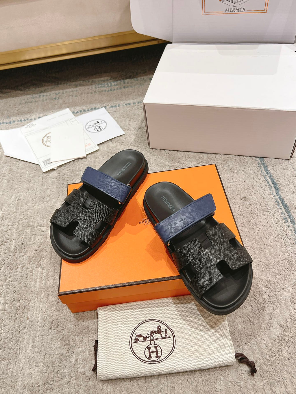 Hermès Chypre Suede Unisex Slides