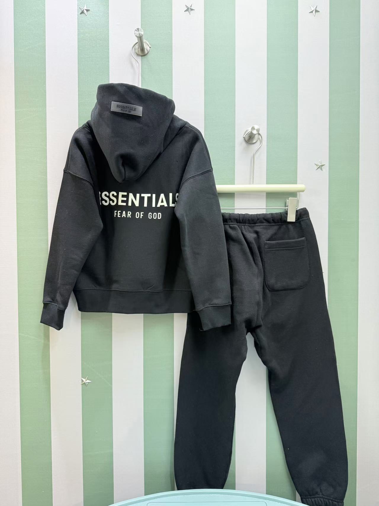 Fear of God ESSENTIALS Fleece Tracksuit Set – Kids Collection – 2025SS