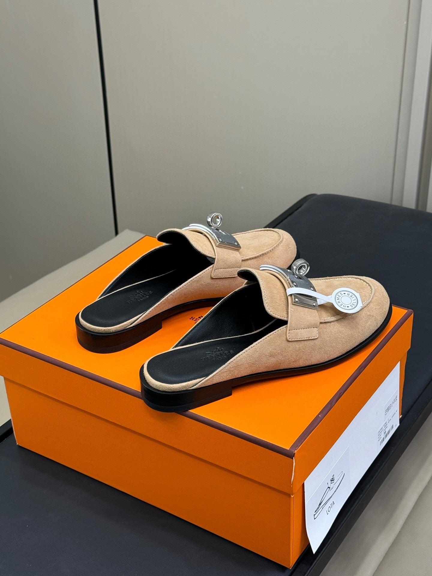 Hermes Kelly Wide Buckle Mules – 2025 Collection