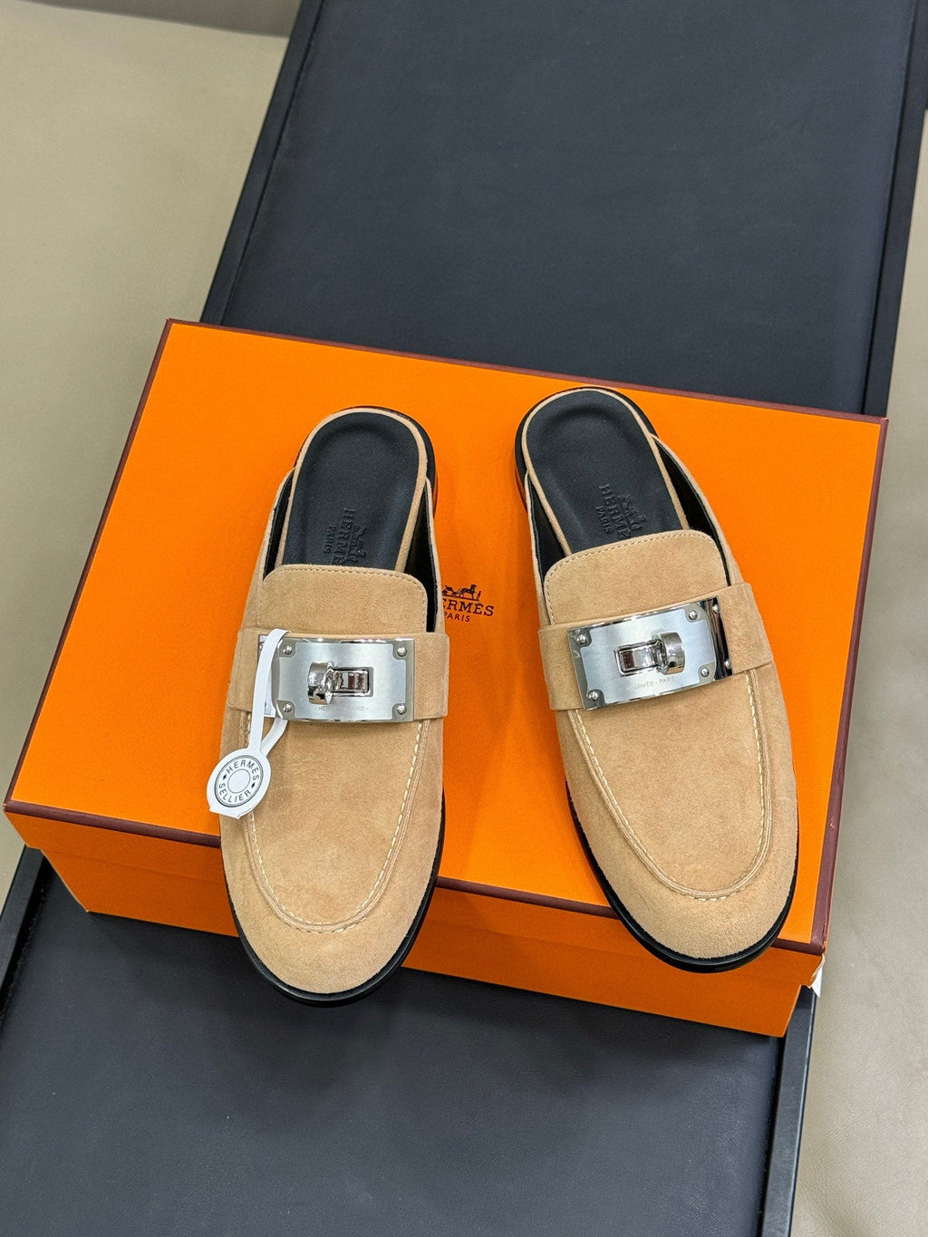 Hermes Kelly Wide Buckle Mules – 2025 Collection