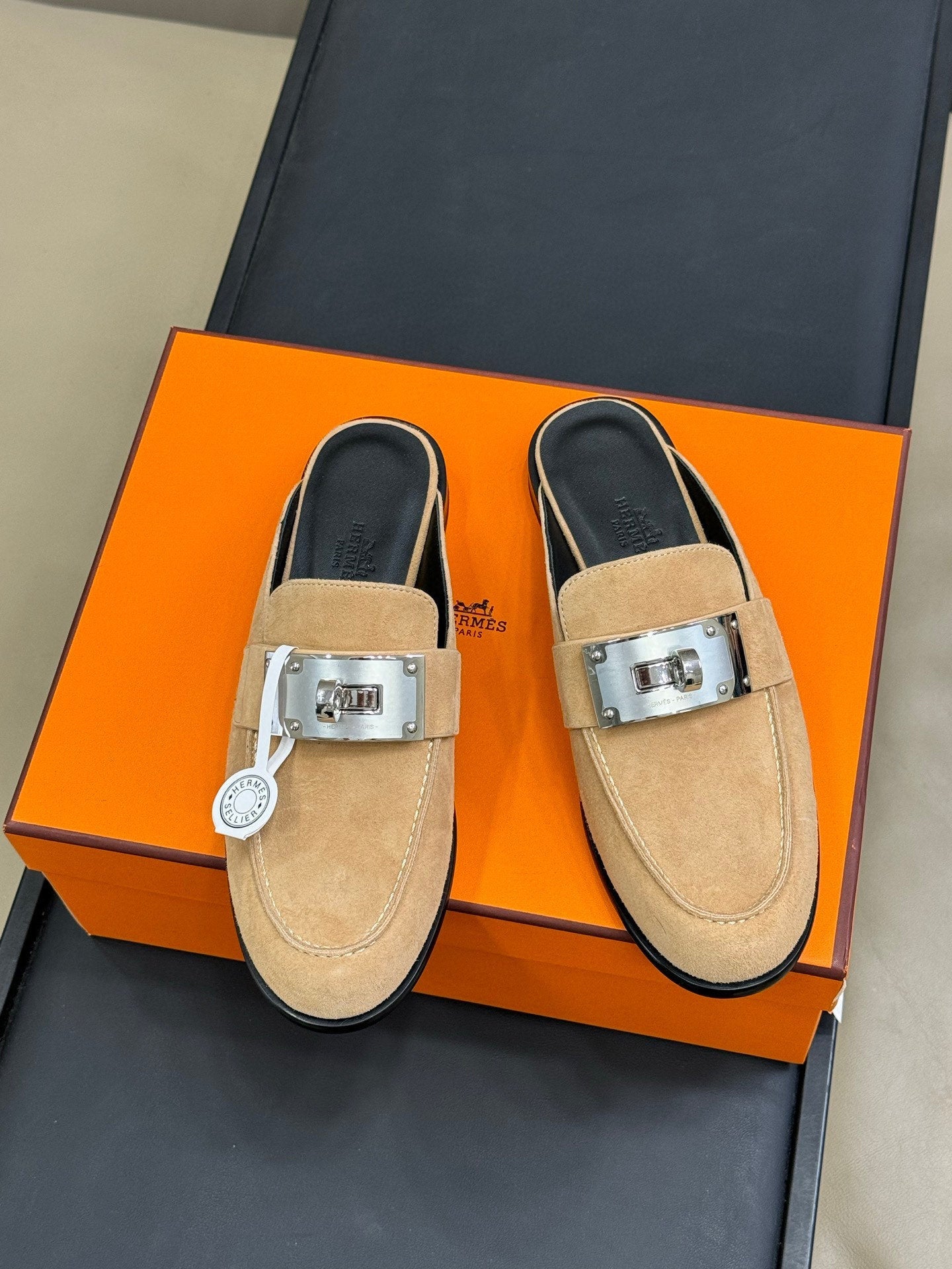 Hermes Kelly Wide Buckle Mules – 2025 Collection