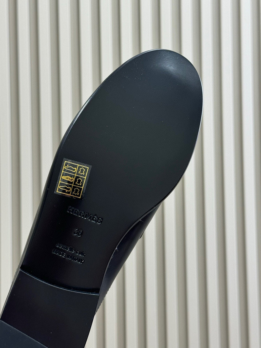 Hermes Kelly Wide Buckle Mules – 2025 Collection