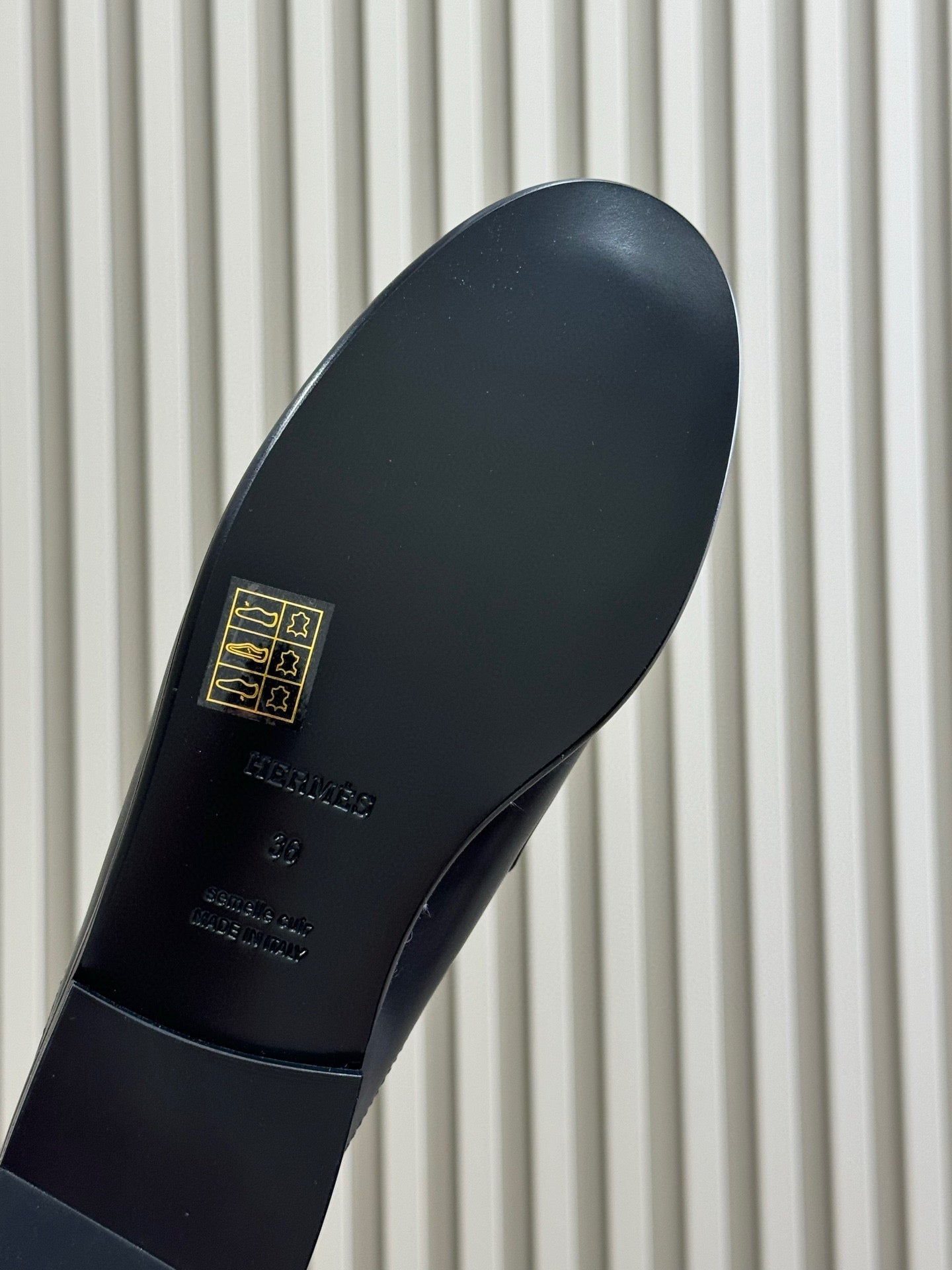 Hermes Kelly Wide Buckle Mules – 2025 Collection