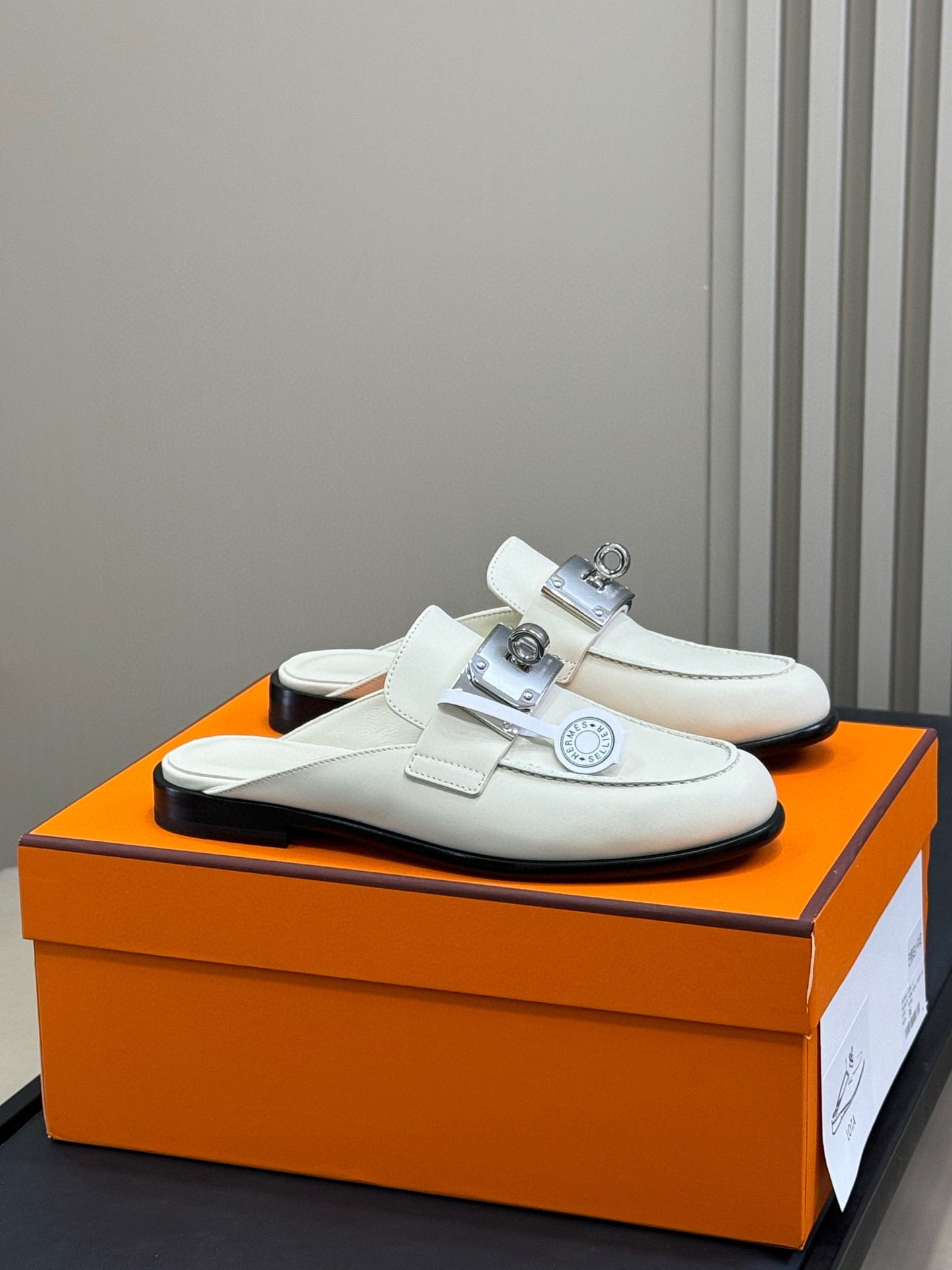 Hermes Kelly Wide Buckle Mules – 2025 Collection