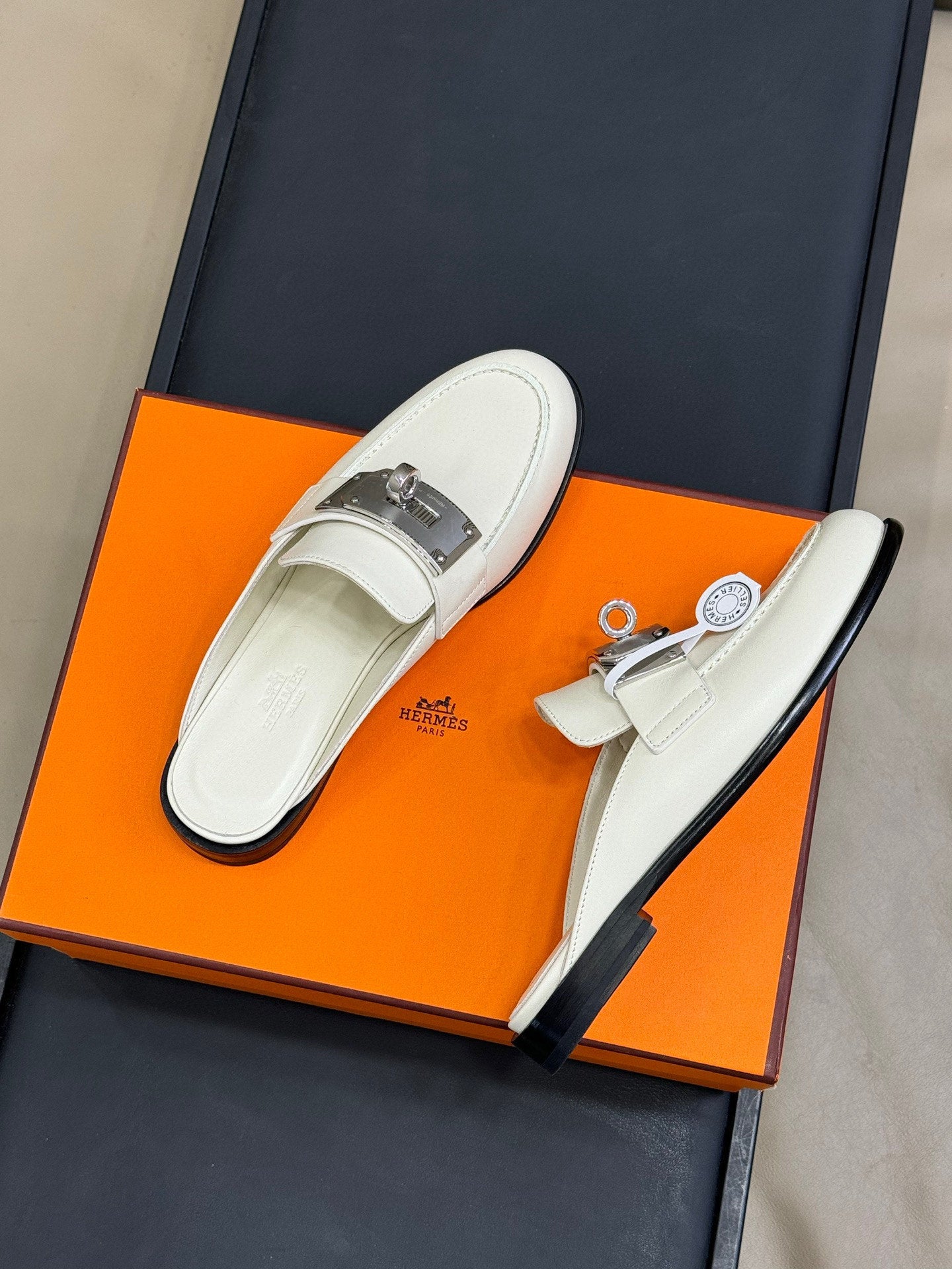 Hermes Kelly Wide Buckle Mules – 2025 Collection