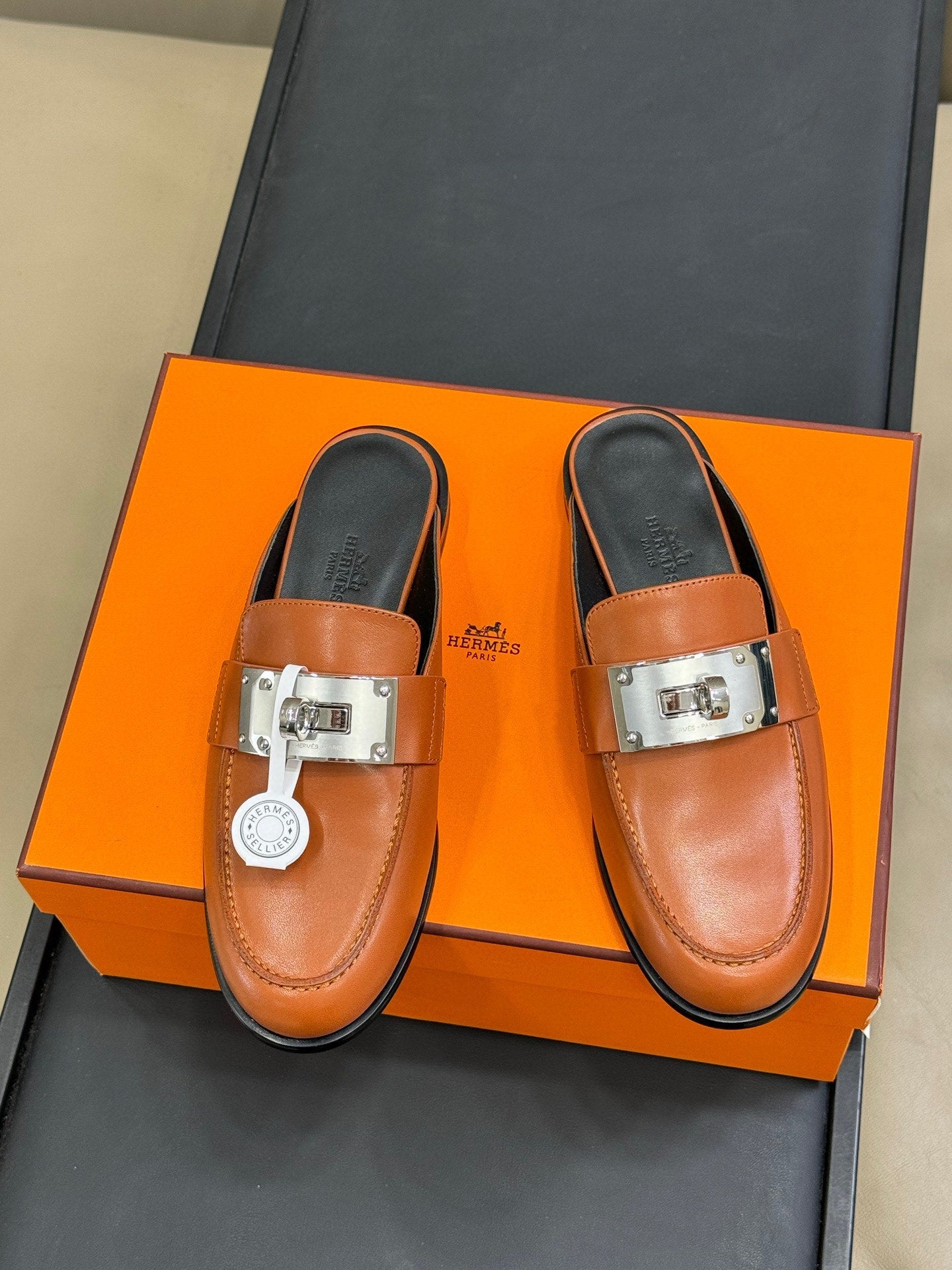 Hermes Kelly Wide Buckle Mules – 2025 Collection