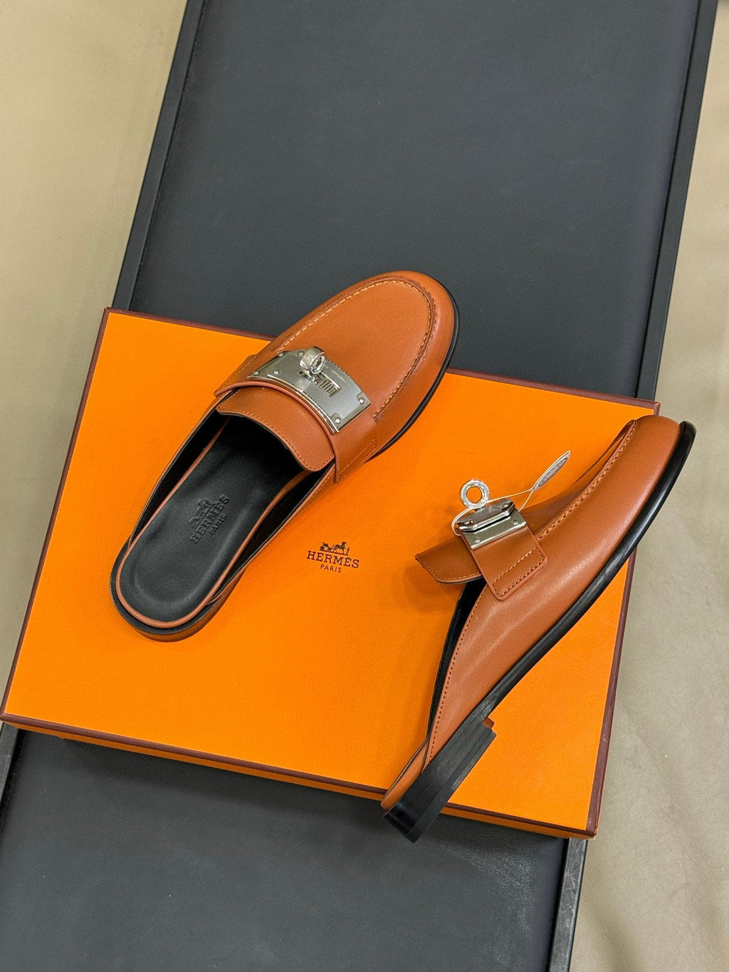 Hermes Kelly Wide Buckle Mules – 2025 Collection
