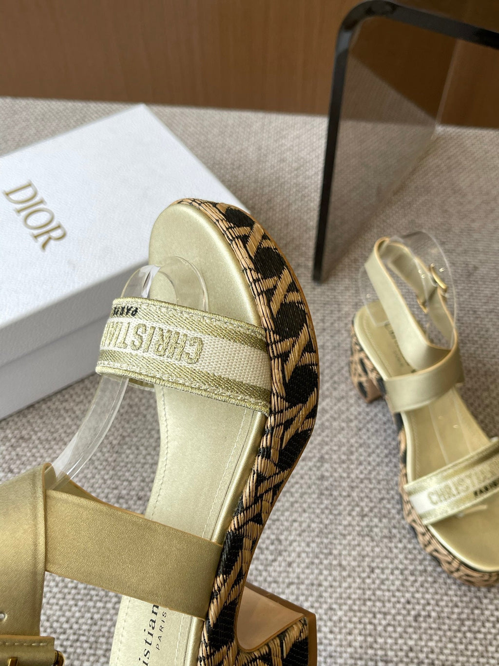 Dior Riviera Dway Wedge Sandals – Spring/Summer 2025 Collection