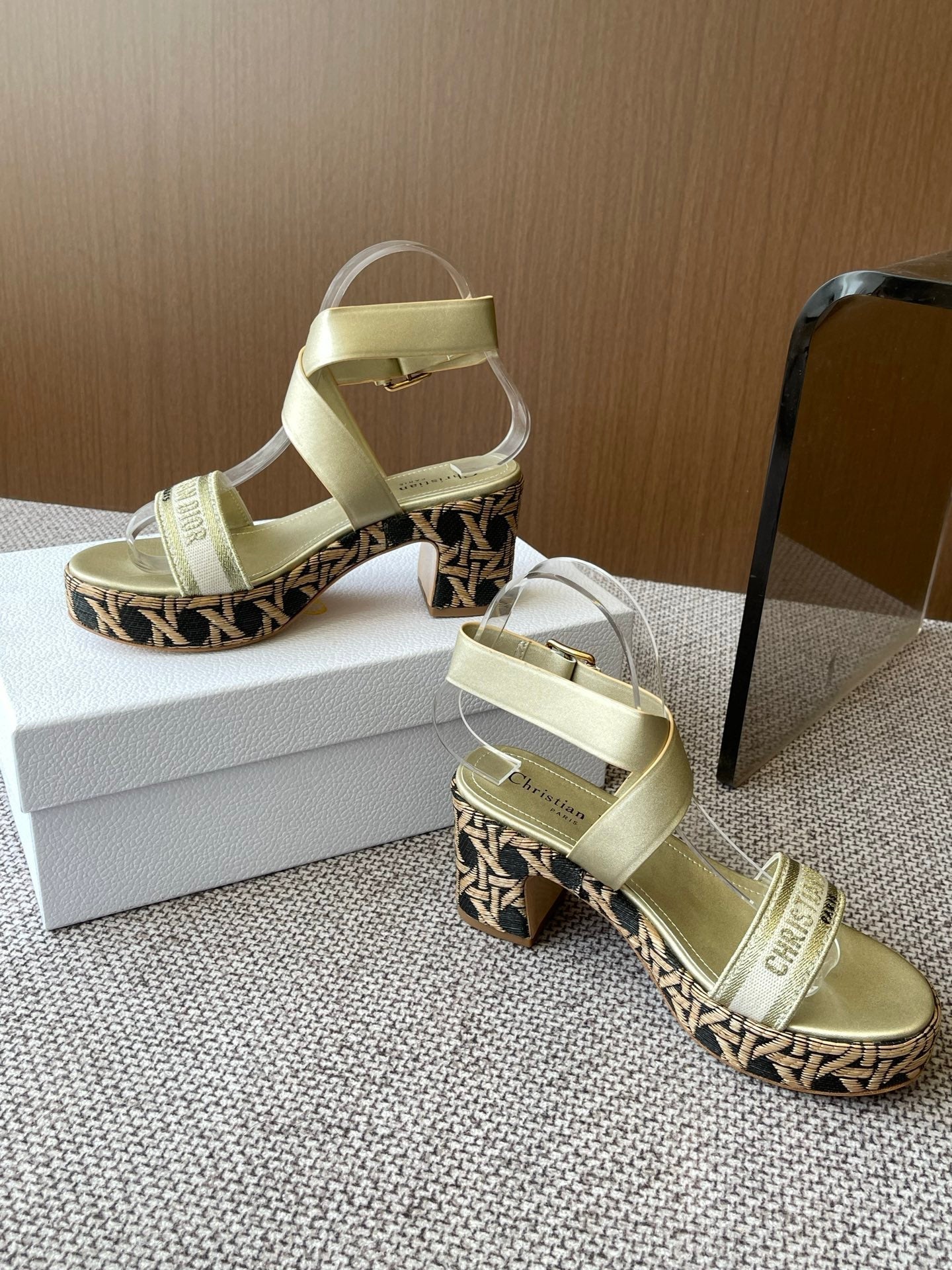 Dior Riviera Dway Wedge Sandals – Spring/Summer 2025 Collection