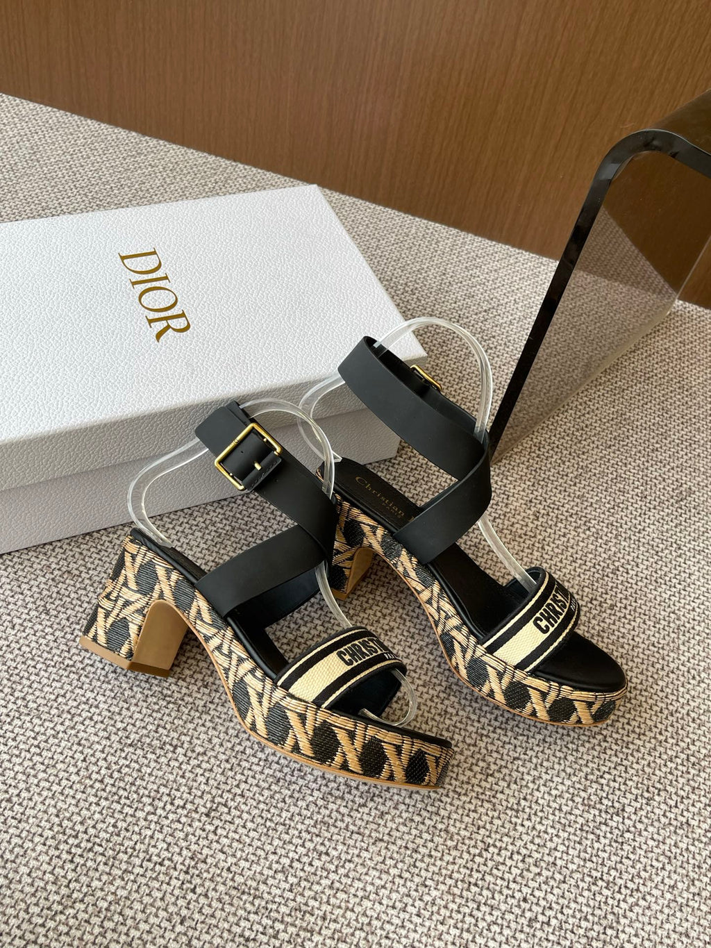 Dior Riviera Dway Wedge Sandals – Spring/Summer 2025 Collection