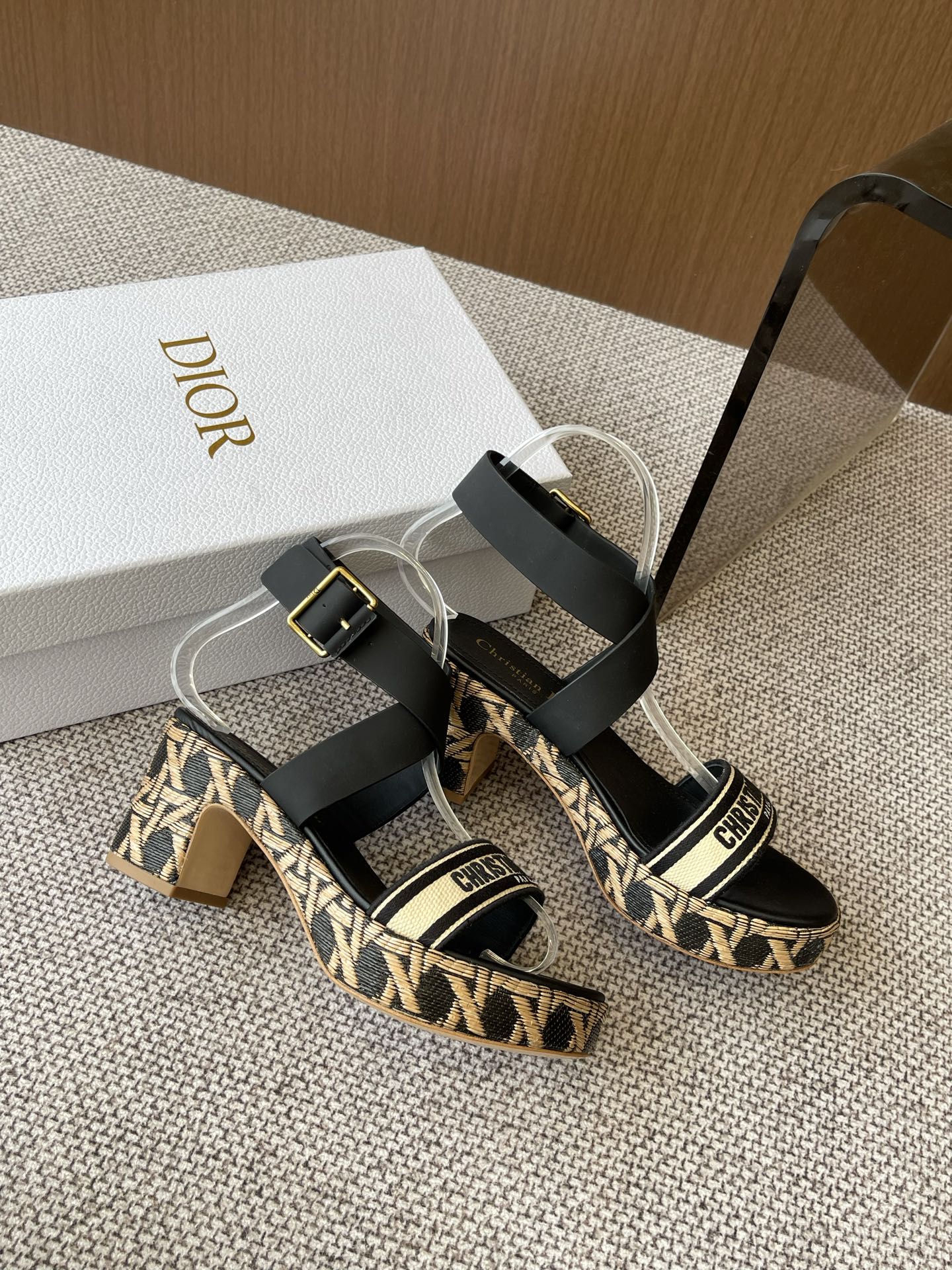 Dior Riviera Dway Wedge Sandals – Spring/Summer 2025 Collection