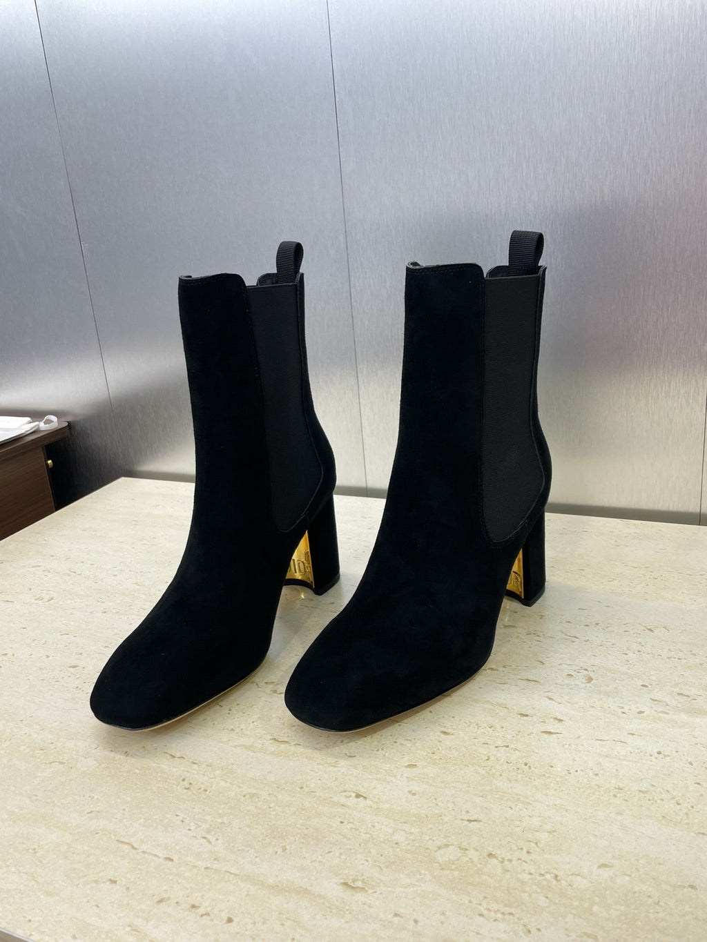 Dior D-Art Chunky Heel Chelsea Ankle Boots – 2025FW