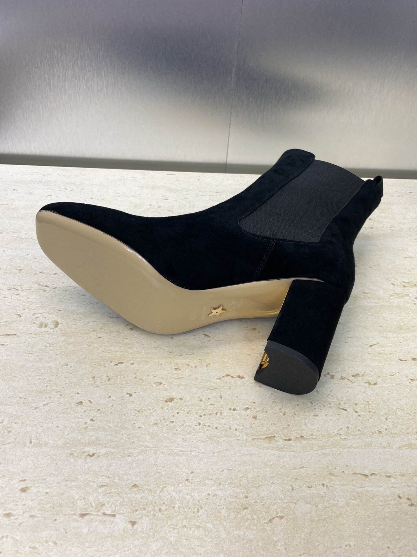 Dior D-Art Chunky Heel Chelsea Ankle Boots – 2025FW