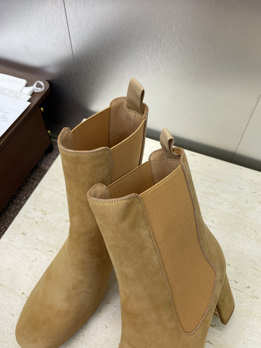 Dior D-Art Chunky Heel Chelsea Ankle Boots – 2025FW