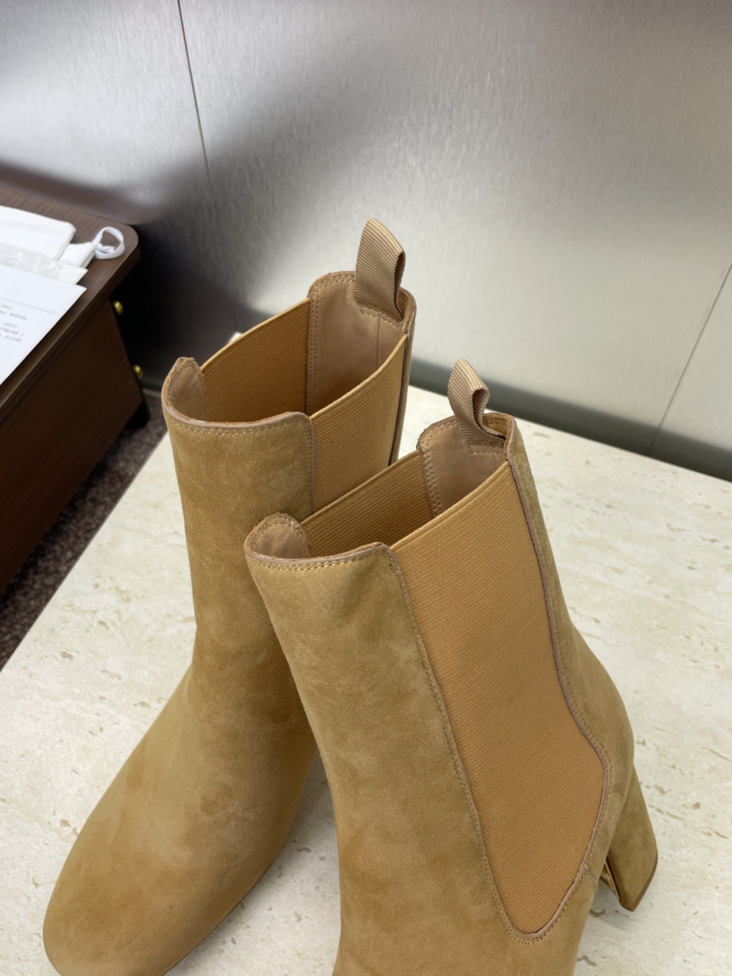 Dior D-Art Chunky Heel Chelsea Ankle Boots – 2025FW