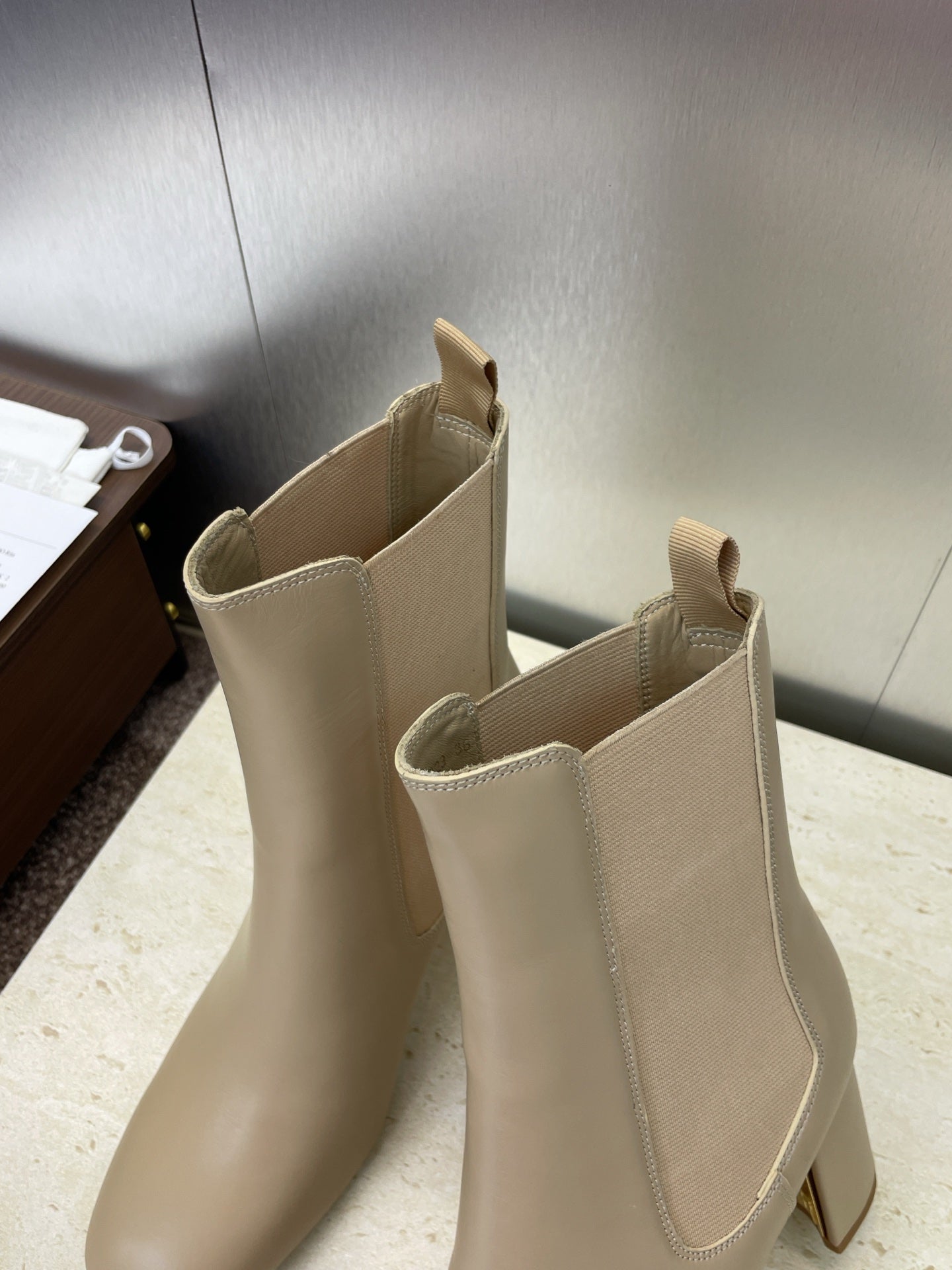 Dior D-Art Chunky Heel Chelsea Ankle Boots – 2025FW