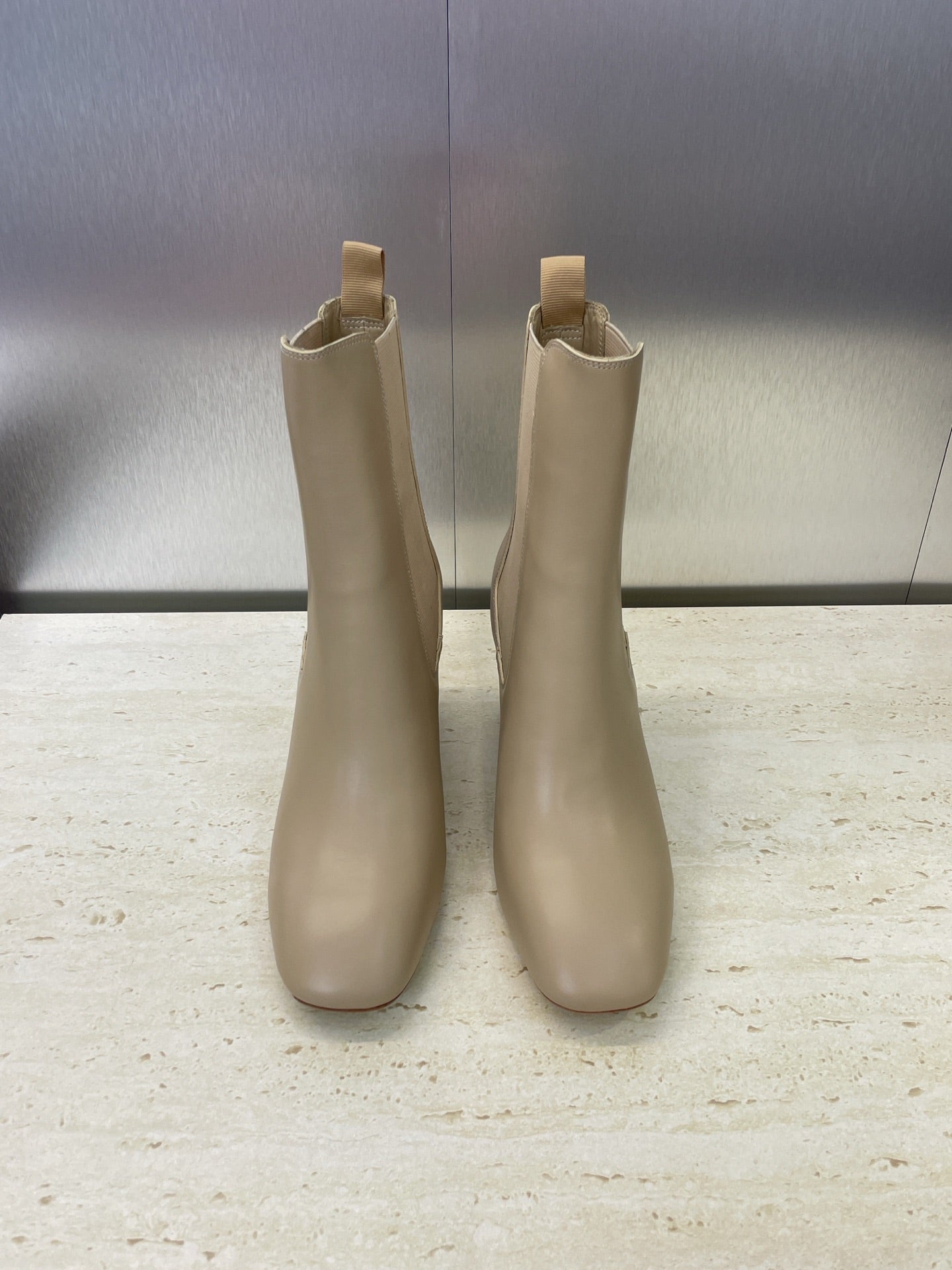 Dior D-Art Chunky Heel Chelsea Ankle Boots – 2025FW