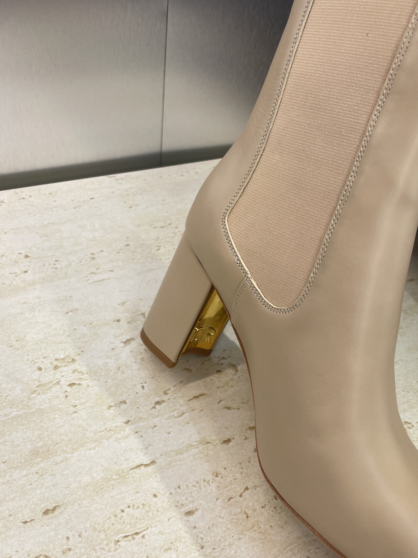 Dior D-Art Chunky Heel Chelsea Ankle Boots – 2025FW
