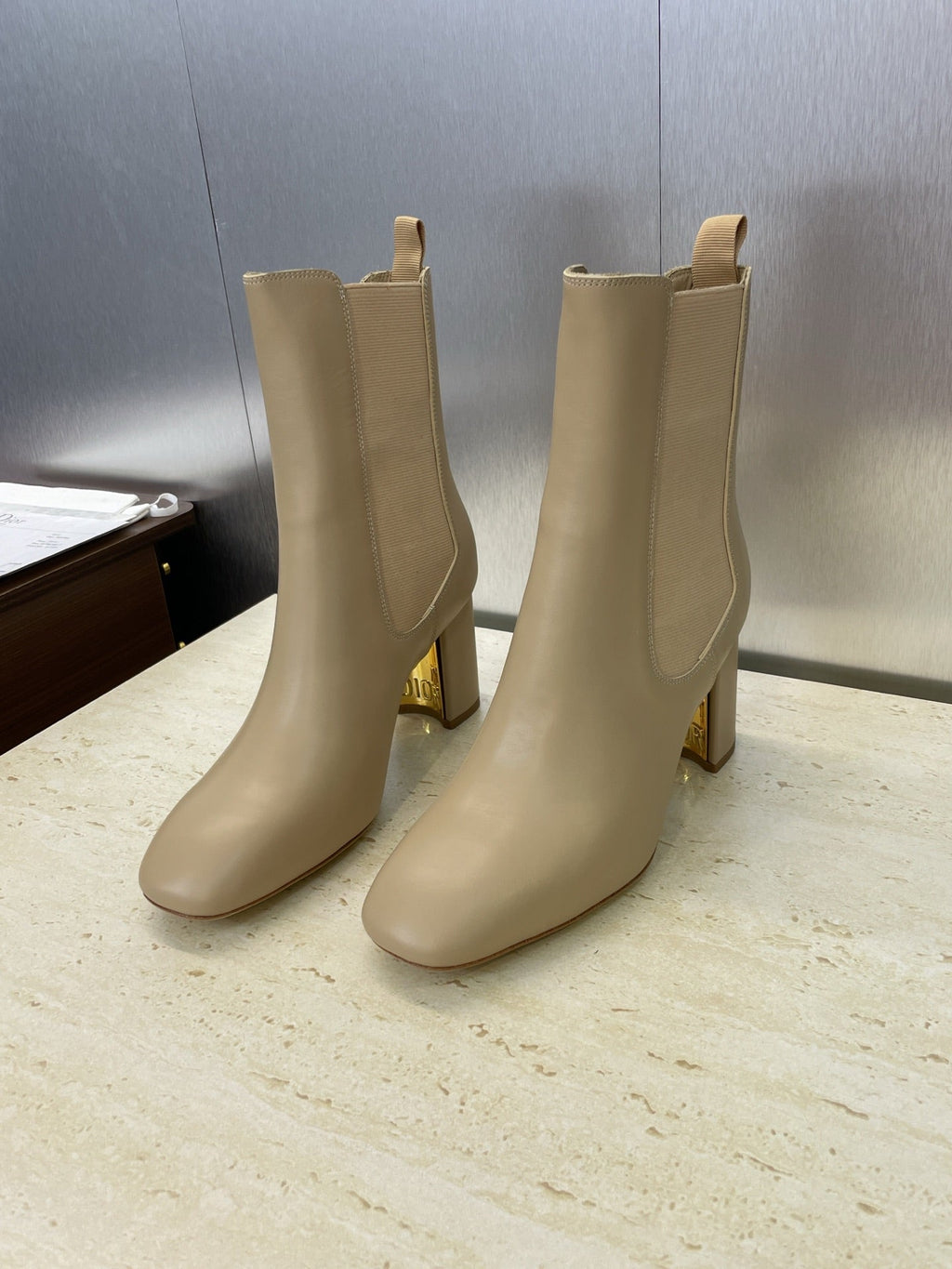 Dior D-Art Chunky Heel Chelsea Ankle Boots – 2025FW