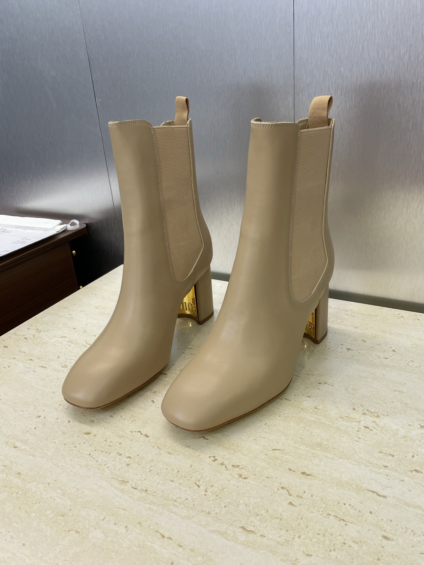 Dior D-Art Chunky Heel Chelsea Ankle Boots – 2025FW