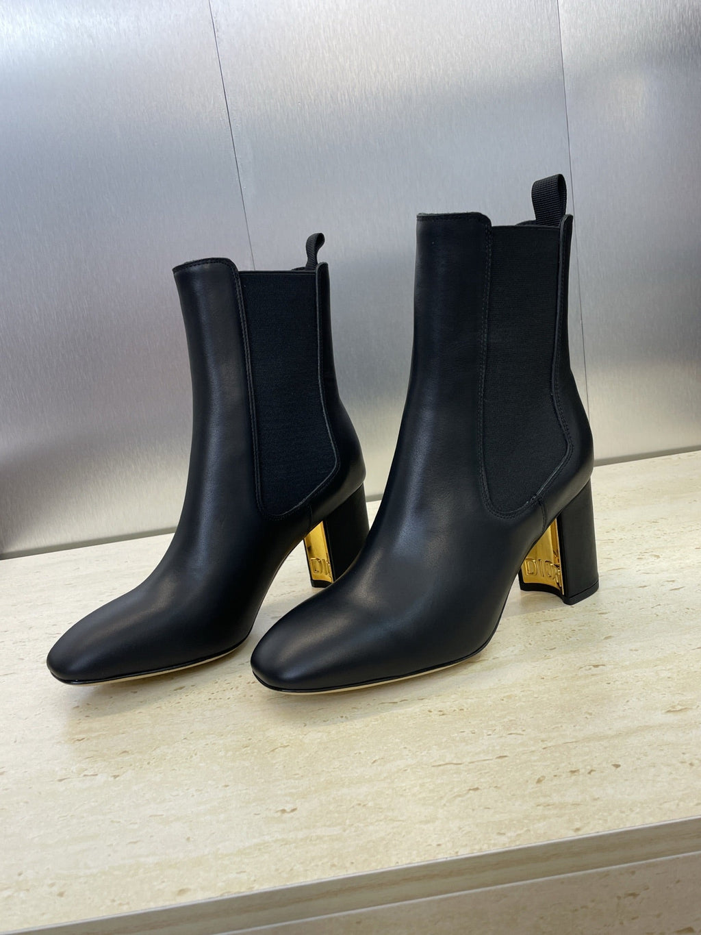 Dior D-Art Chunky Heel Chelsea Ankle Boots – 2025FW