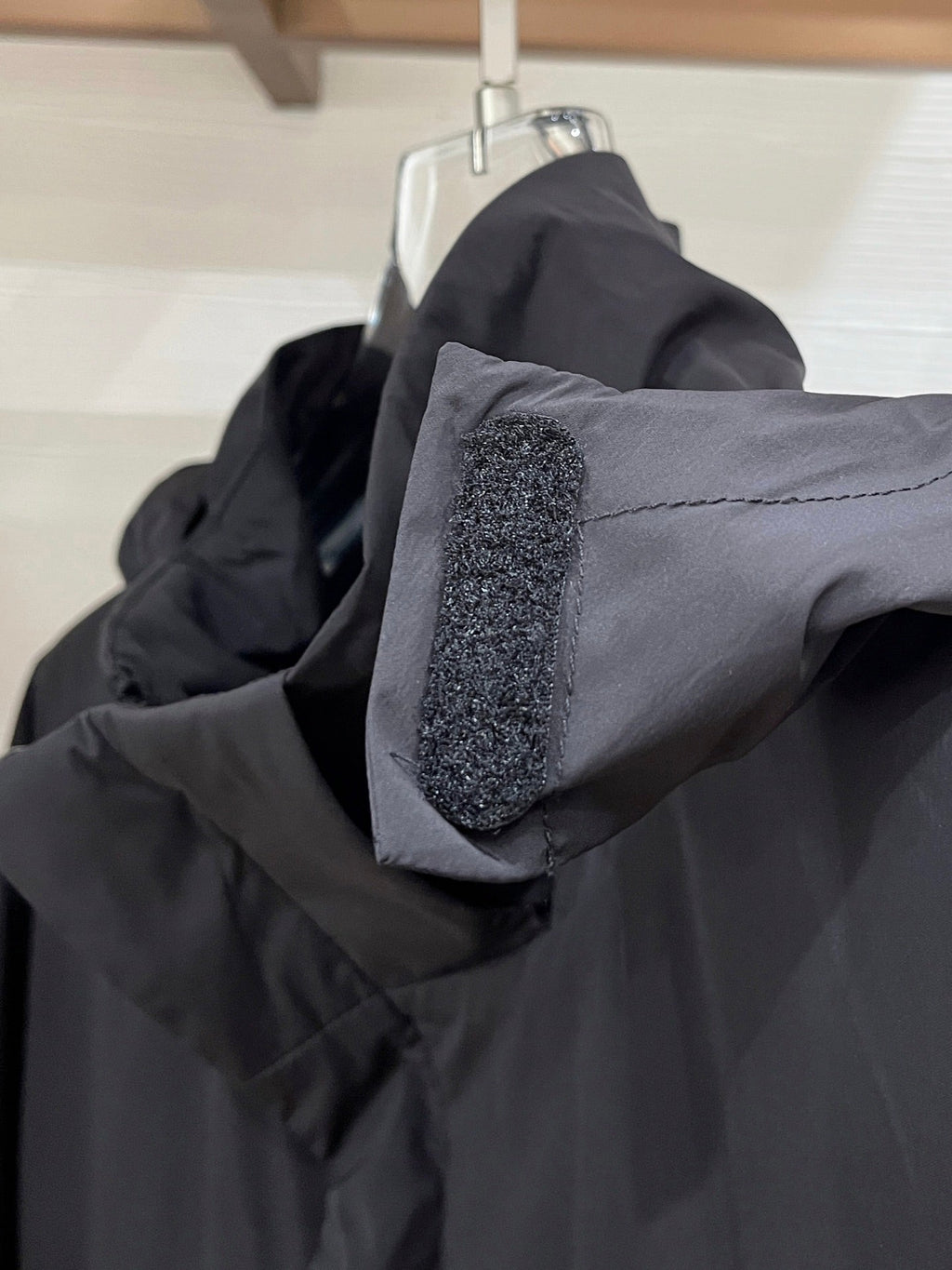 Prada Men's Detachable Hooded Re-Nylon Jacket – SS25