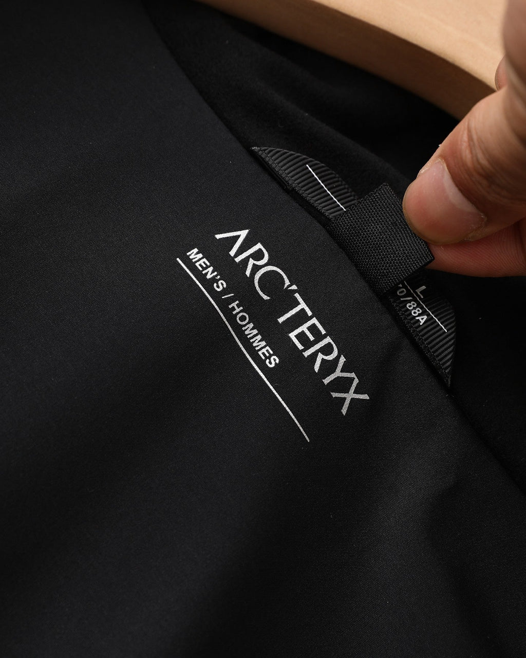 Arc'teryx 3-in-1 Detachable Windbreaker Jacket – 24FW