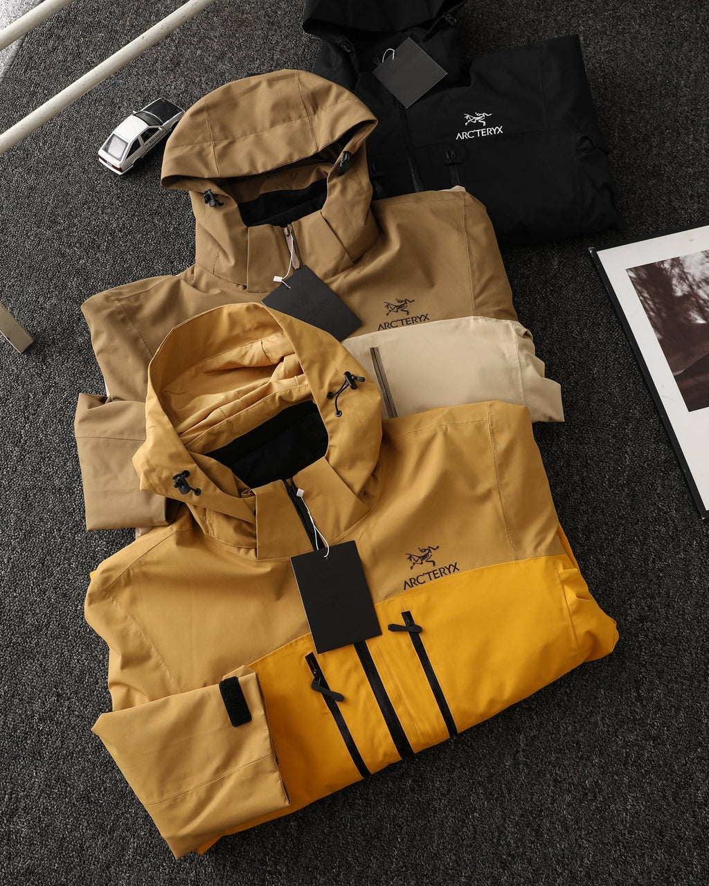 Arc'teryx 3-in-1 Detachable Windbreaker Jacket – 24FW