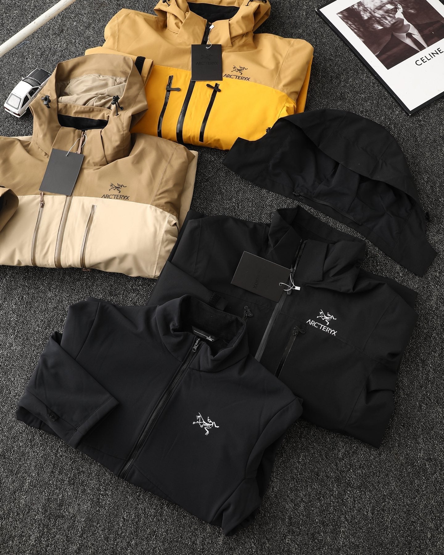 Arc'teryx 3-in-1 Detachable Windbreaker Jacket – 24FW