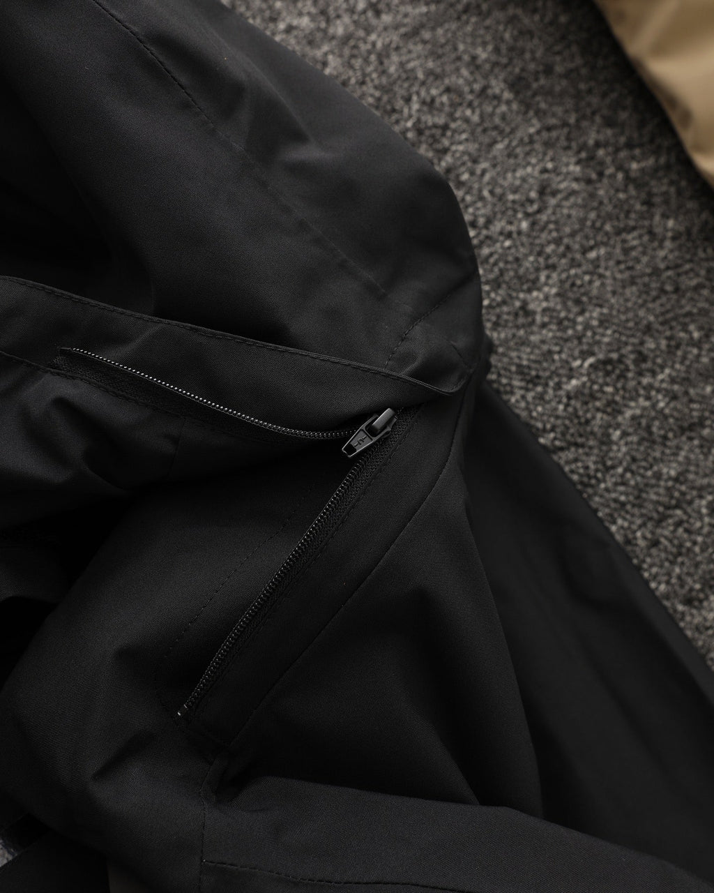 Arc'teryx 3-in-1 Detachable Windbreaker Jacket – 24FW
