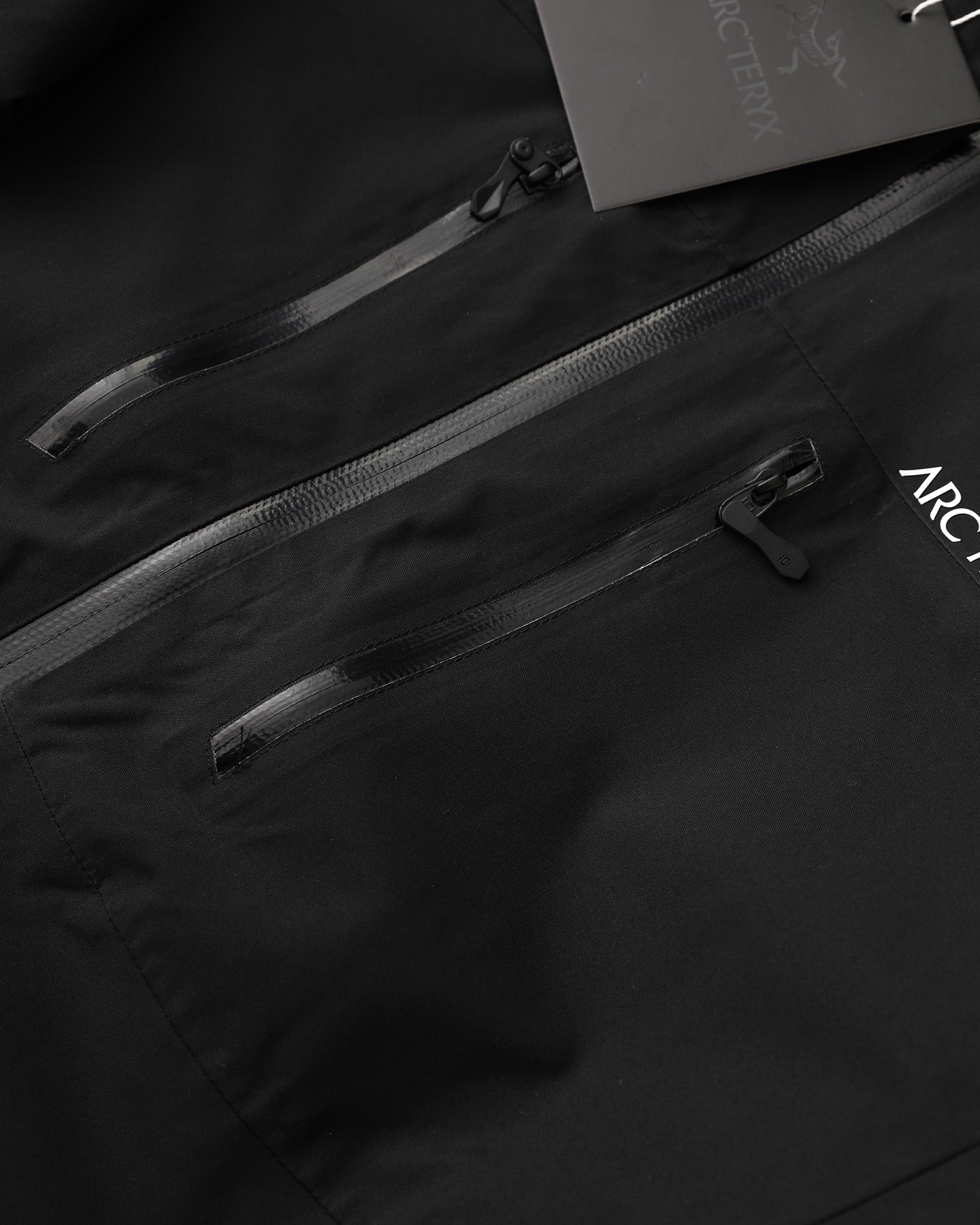 Arc'teryx 3-in-1 Detachable Windbreaker Jacket – 24FW