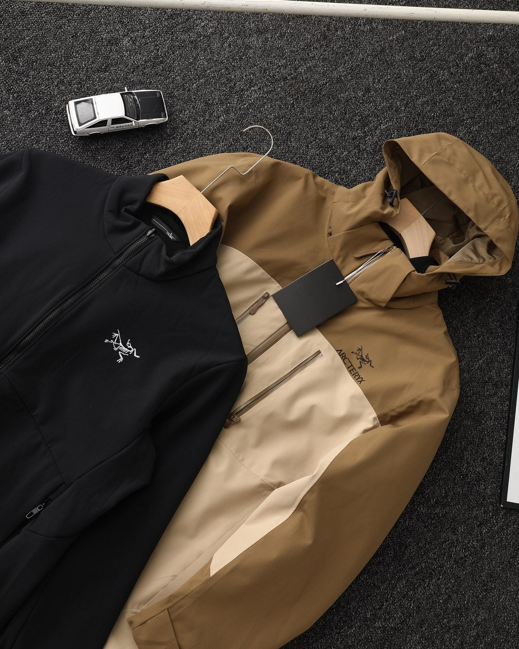 Arc'teryx 3-in-1 Detachable Windbreaker Jacket – 24FW