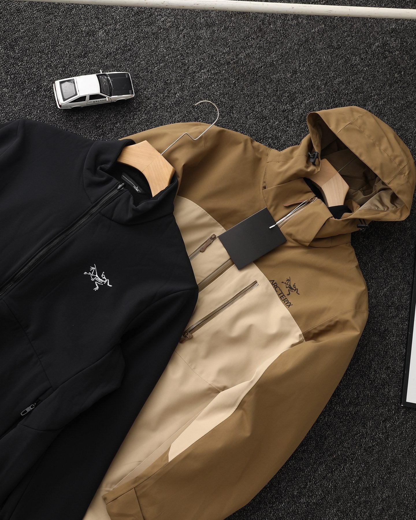 Arc'teryx 3-in-1 Detachable Windbreaker Jacket – 24FW