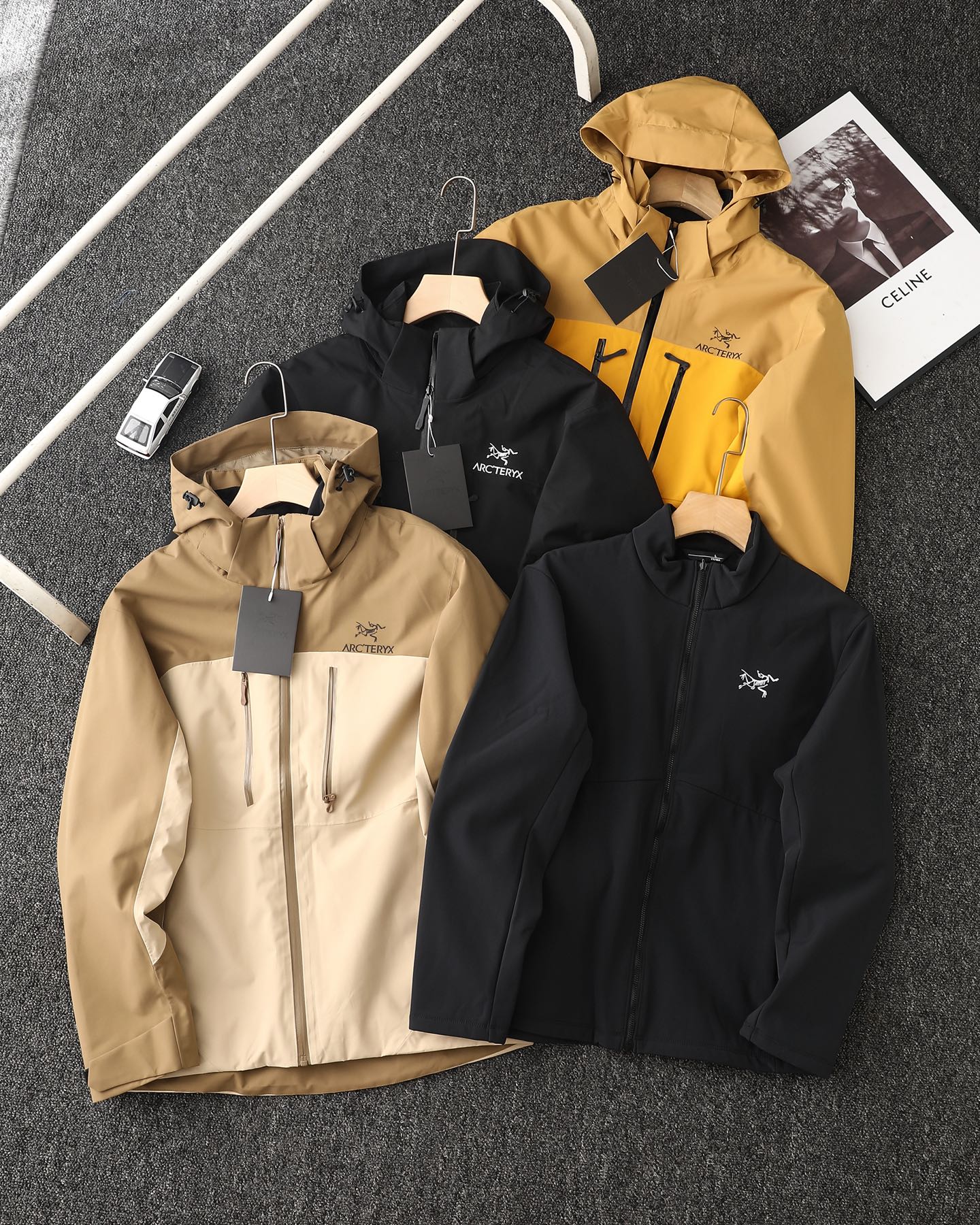 Arc'teryx 3-in-1 Detachable Windbreaker Jacket – 24FW