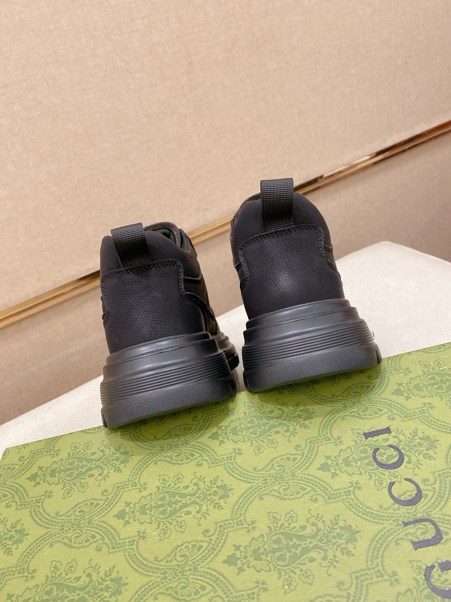 Gucci Premium Italian Leather Loafers
